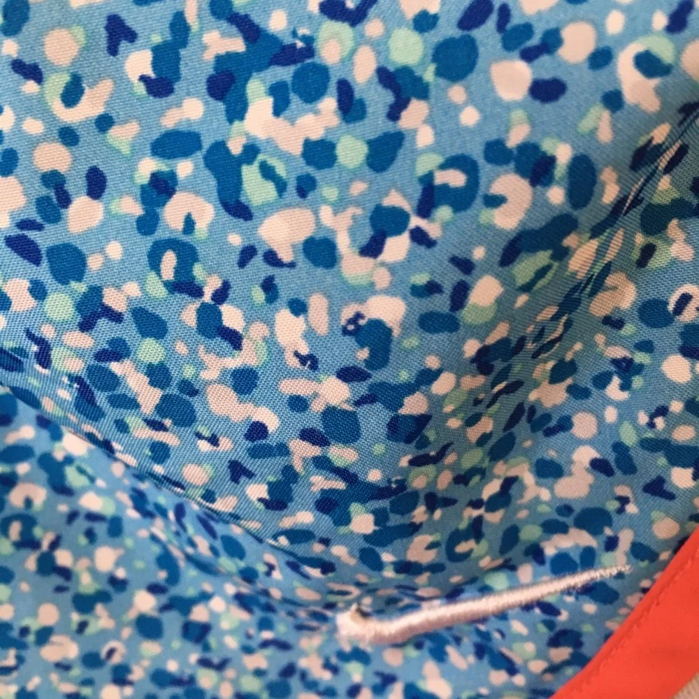 FINAL MARKDOWN Boys Nike swim trunks (M)